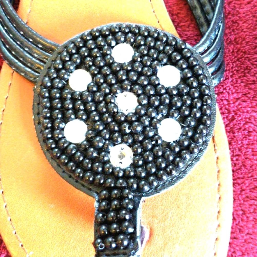 NWOT Beaded Flip Flops Size 7